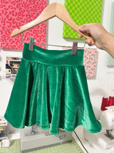 Load image into Gallery viewer, Skirted Bummies: Choose your print