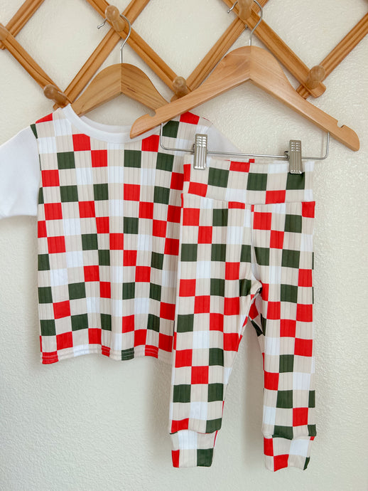 Christmas Checker: Comfort Tee/Leggings: 12/18m